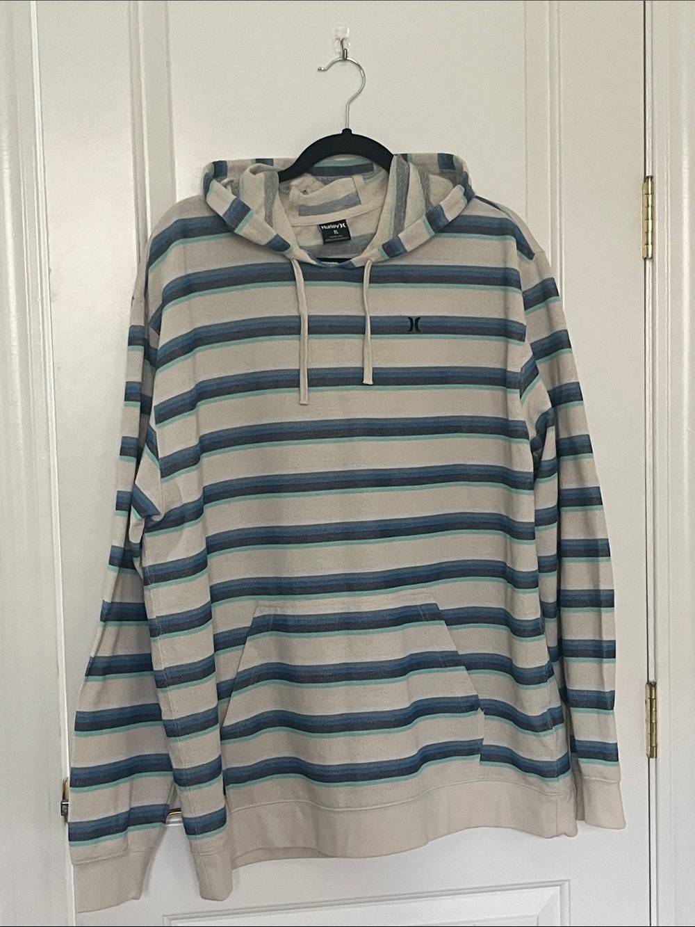 Hurley Men’s OG Poncho Hoodie Beige with blue  Stripes XL